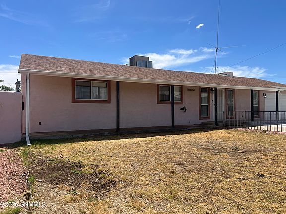 2nd image of 2833 N Mann Dr