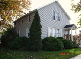 212 Woodside Ave, Essexville, MI