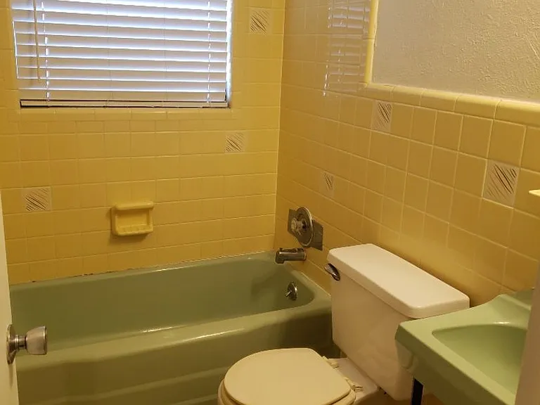 4911 Coronado Pkwy — Photo 23