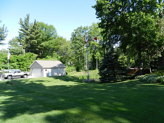 2nd image of 308 Pine St