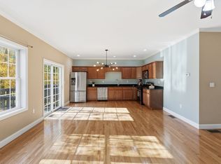 90 Rangeway Rd #303, Billerica, MA 01821