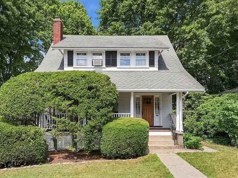 42 Norway Park — Photo 2