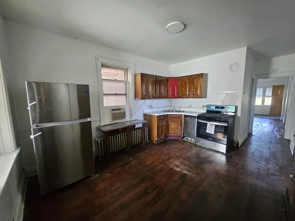 1911 Massachusetts St, Gary, IN 46407