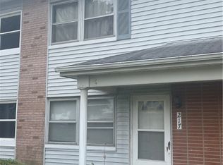 217 Buckeye Cir, Columbus, OH