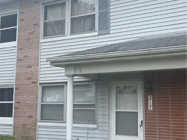 217 Buckeye Cir, Columbus, OH 43217