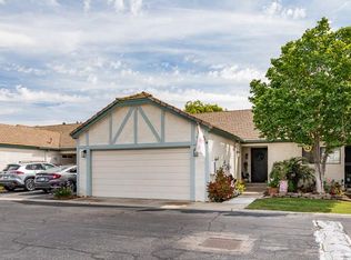 445 Quill Ln, Clovis, CA