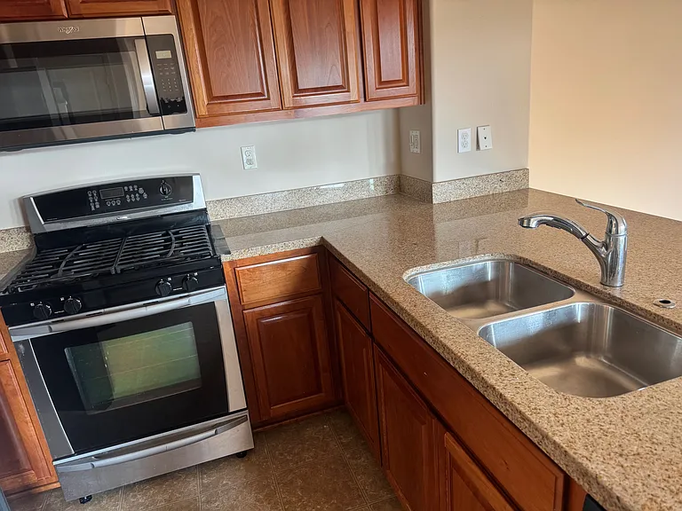 25442 Huntwood Ave — Photo 10