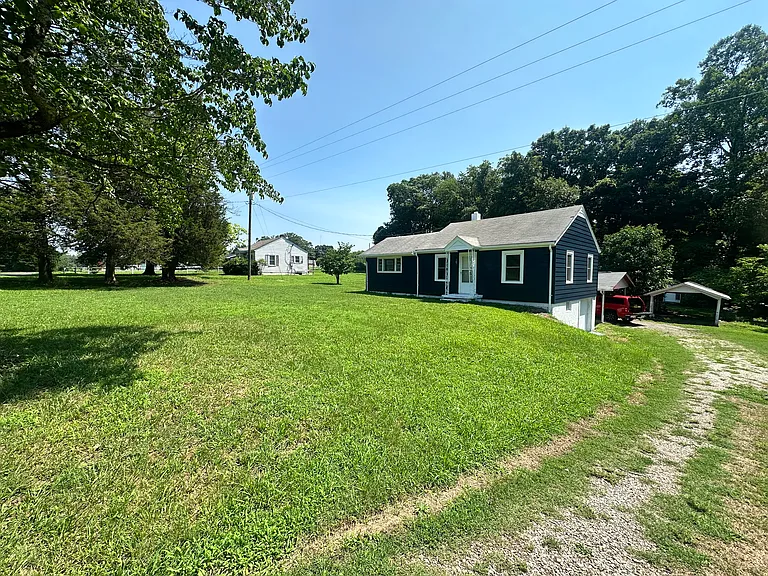 133 Ashland Rd — Photo 10