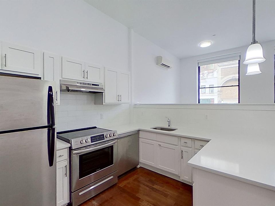 198 Market St APT 2C, Newark, NJ 07102 | Zillow