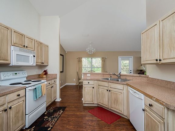 2nd image of 1325 Alabelle Ln