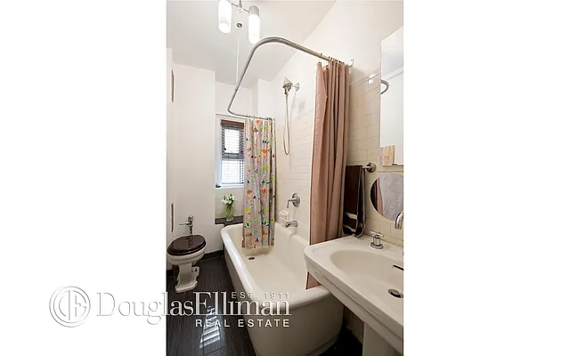 Sold by Douglas Elliman | media 10