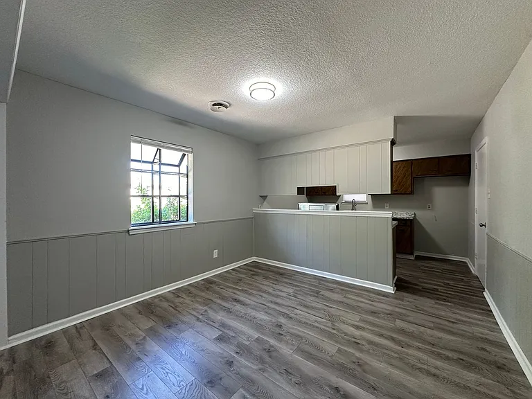5809 Enid St — Photo 8