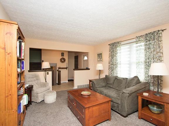 5th image of 7627 Summerwood Dr