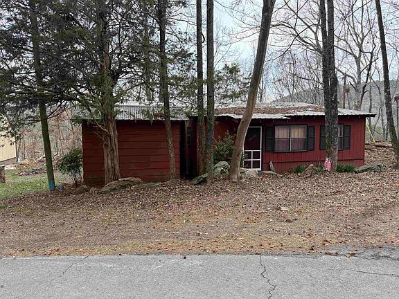 5th image of 300 Canyon Rd