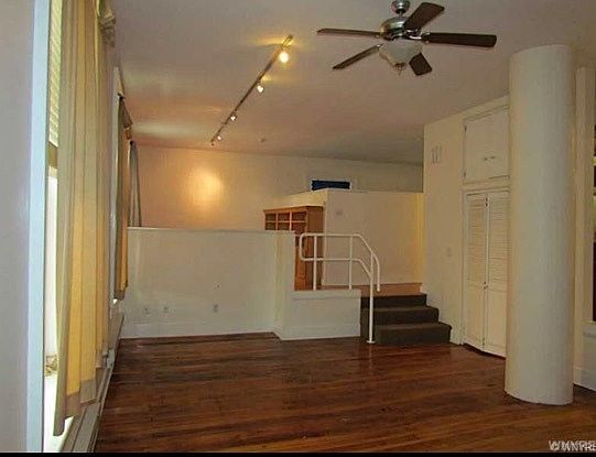 3rd image of 125 Edward St APT 1I