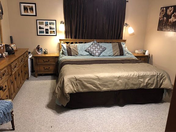 5th image of 8445 Squirrel Hill Dr NE