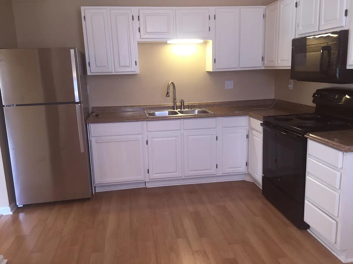 1718 Hunters Trail — Photo 2
