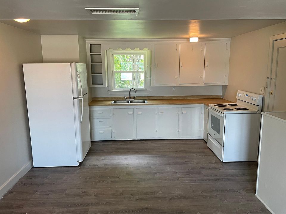 1st image of 200 Eheart St SE #4
