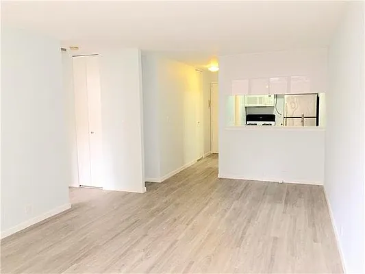 Rented by R New York | media 22