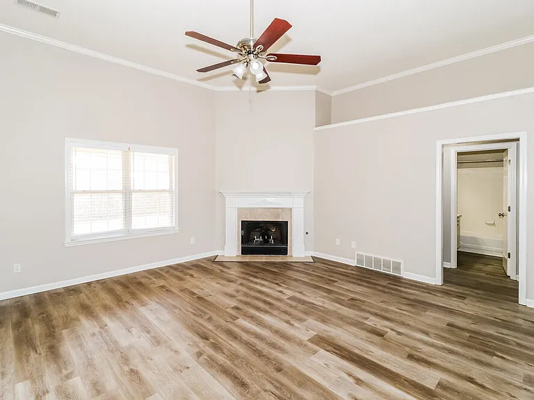 9245 Tamhaven Dr — Photo 4