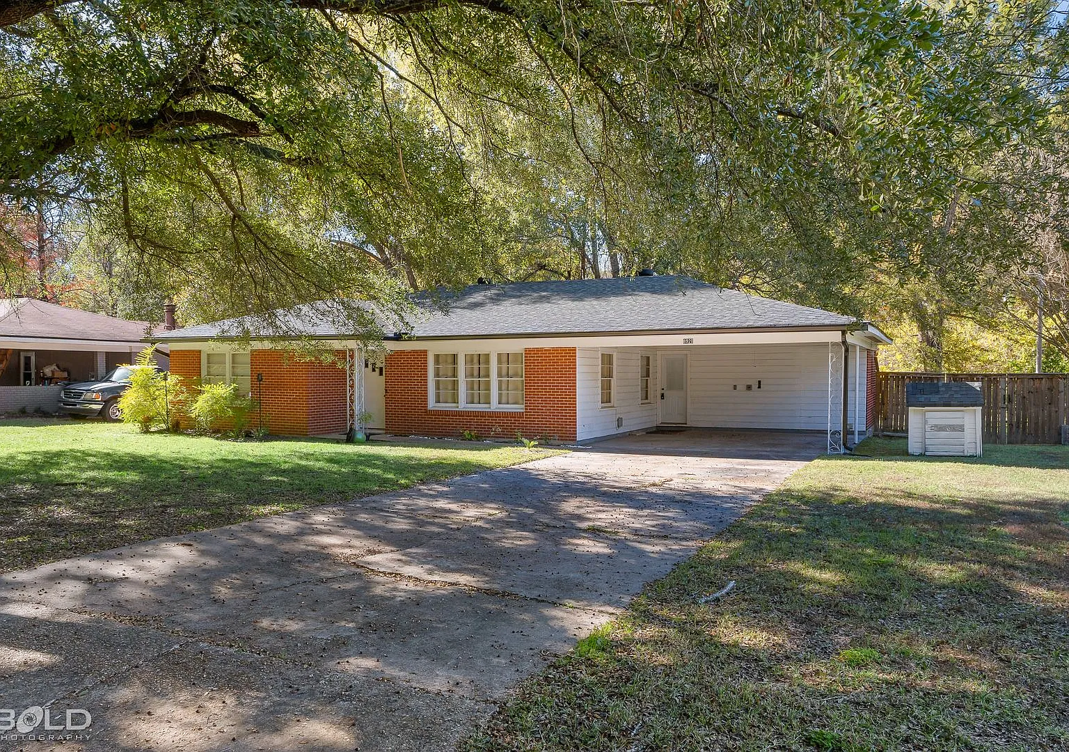 Appointment Only Showings! — Photo 2