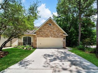 2 Wintergreen Trl, Spring, TX 77382