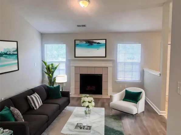 601 Kingville Dr, Charlotte, NC 28213