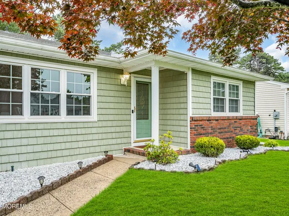 11 Sheepshead Drive, Toms River, NJ 08757