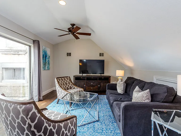 3817 Bowser Ave #C — Photo 30