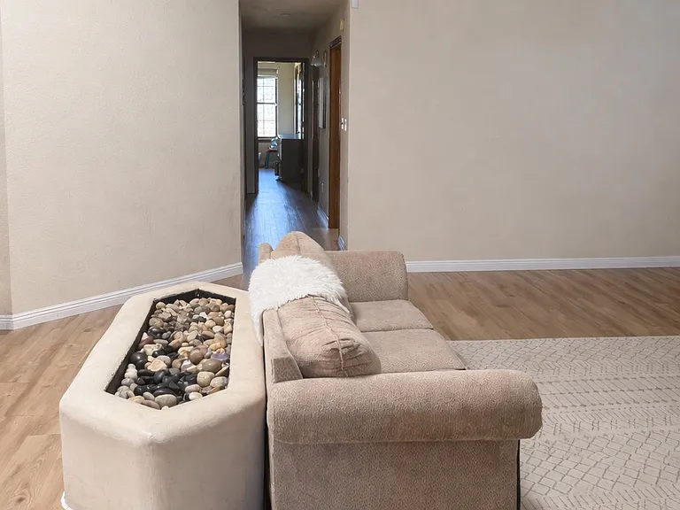 9123 Flushing Mdws NE — Photo 5