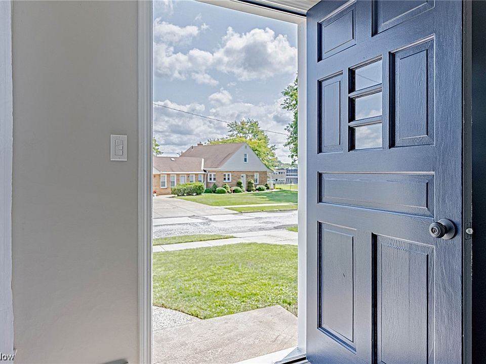 11815 Derby Rd, Garfield Heights, OH 44125 Zillow