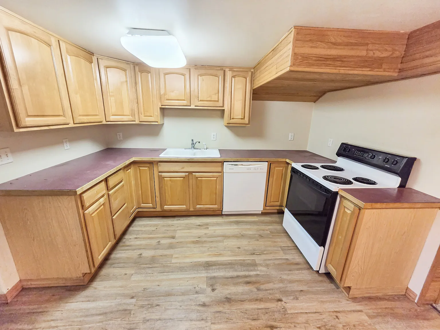 1 bed, 650 sqft, $1,150 — Photo 2