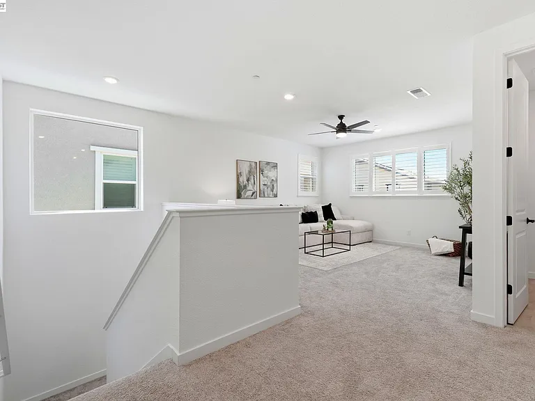 1550 Plumas Dr — Photo 31