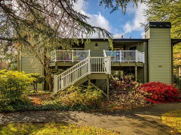 5053 Foothills Dr Unit C, Lake Oswego, OR 97034