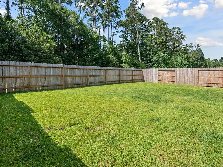 560 Newcomb Hollow Dr — Photo 36