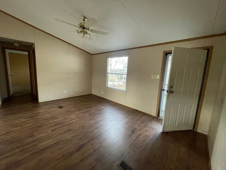 3602 Wellington Ln — Photo 13