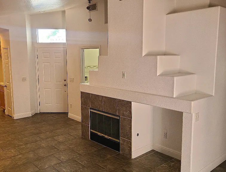 207 Tug Boat Ct #- — Photo 2