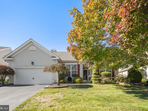 8 Headwaters Pl, Barnegat, NJ 08005
