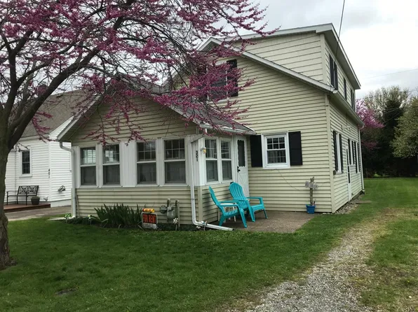 321 Miami Pl, Huron, OH 44839