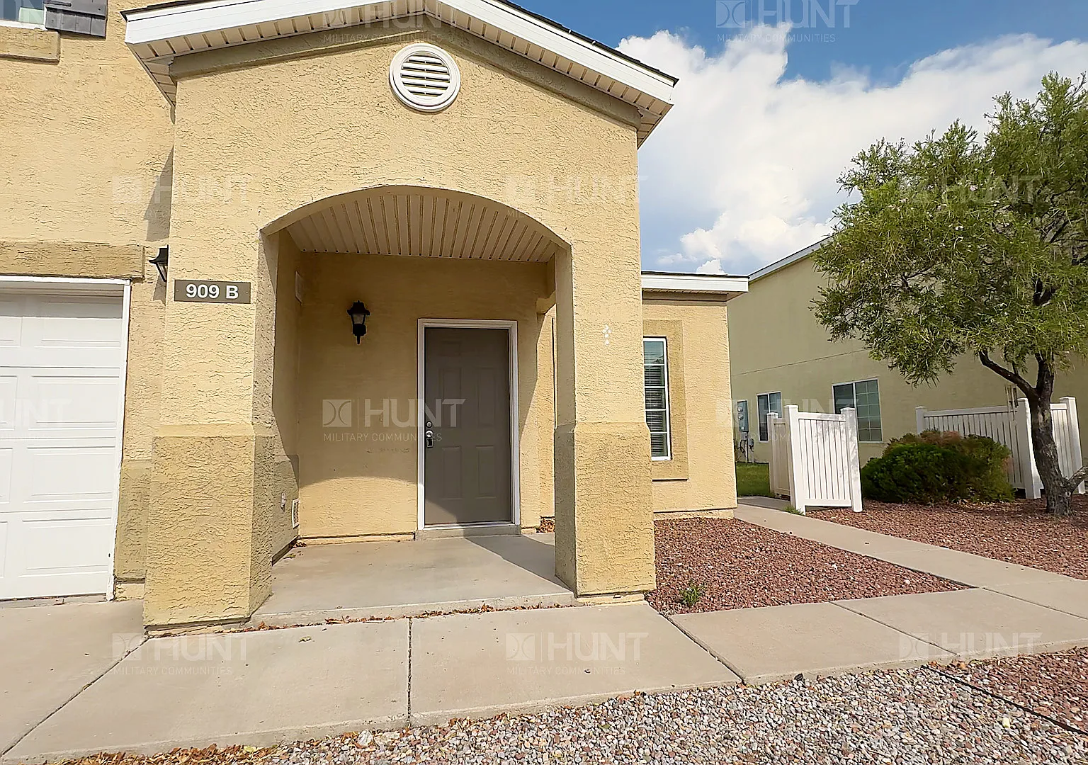 3 bed, 1596 sqft, $2,329 — Photo 1