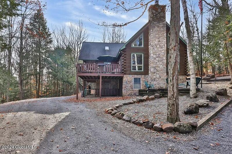 2nd image of 150 Moose Ridge Drive