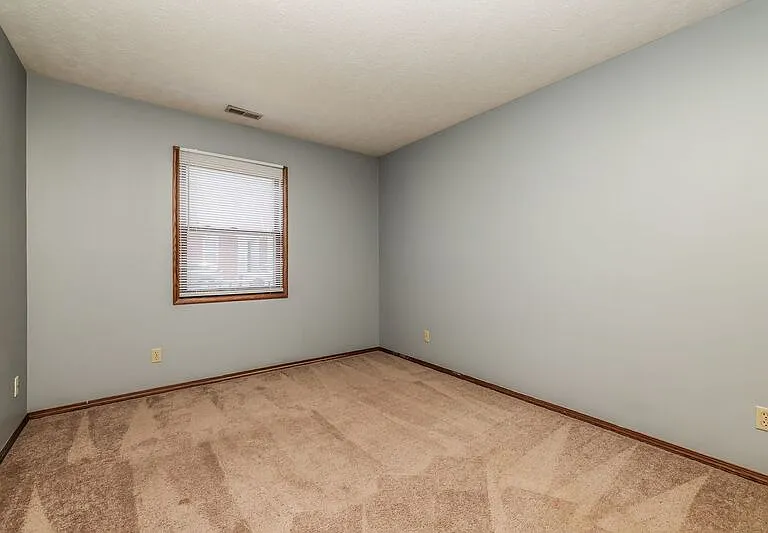 5 N Chillicothe St #103 — Photo 7