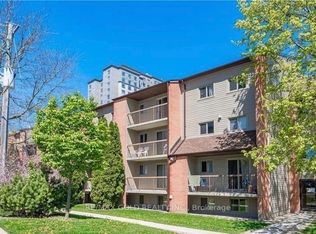 30 Hickory St E #111, Waterloo, ON N2J4L4