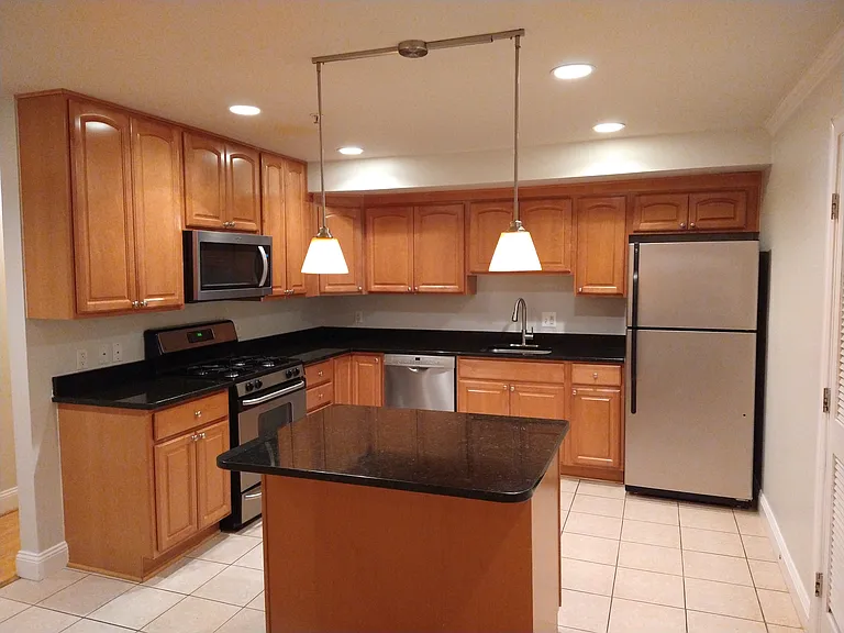 1300 Taylor St NW #3 — Photo 6