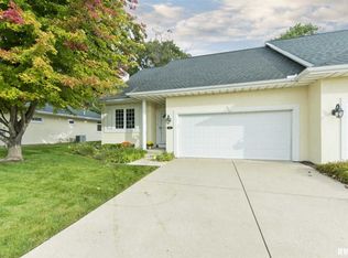 5611 W Woodbriar Ln #21, Peoria, IL