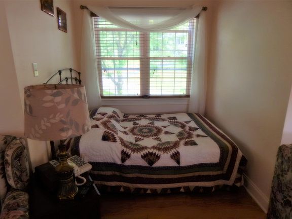 Sleeping alcove