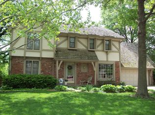 2105 W 121st St, Leawood, KS 66209