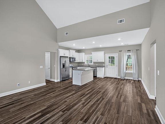 5th image of 100 Kayton Ct