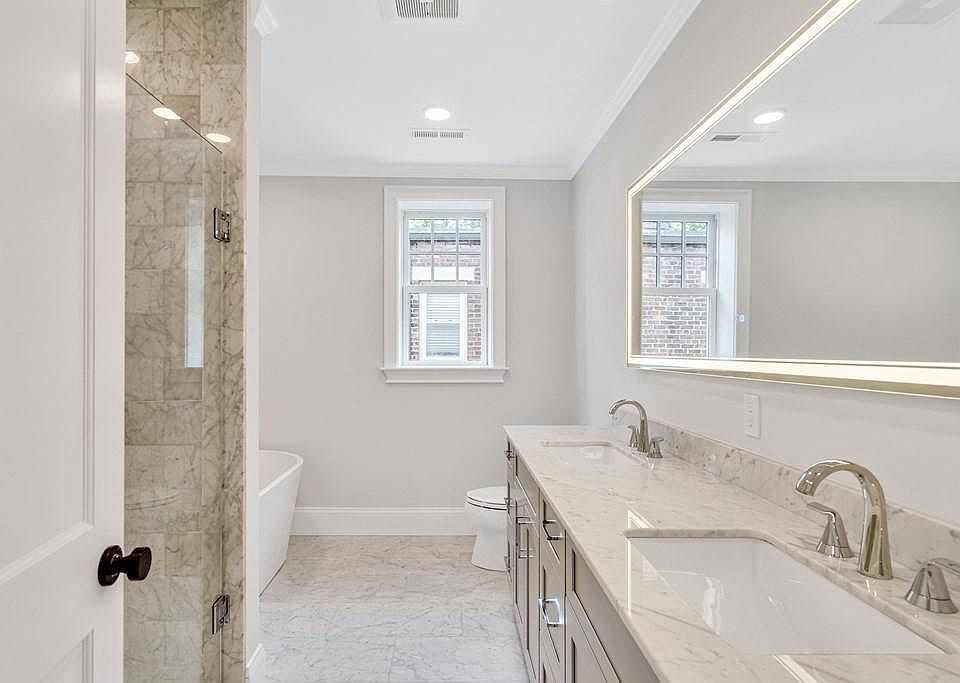 1st image of 2-108 Longwood Ave #2