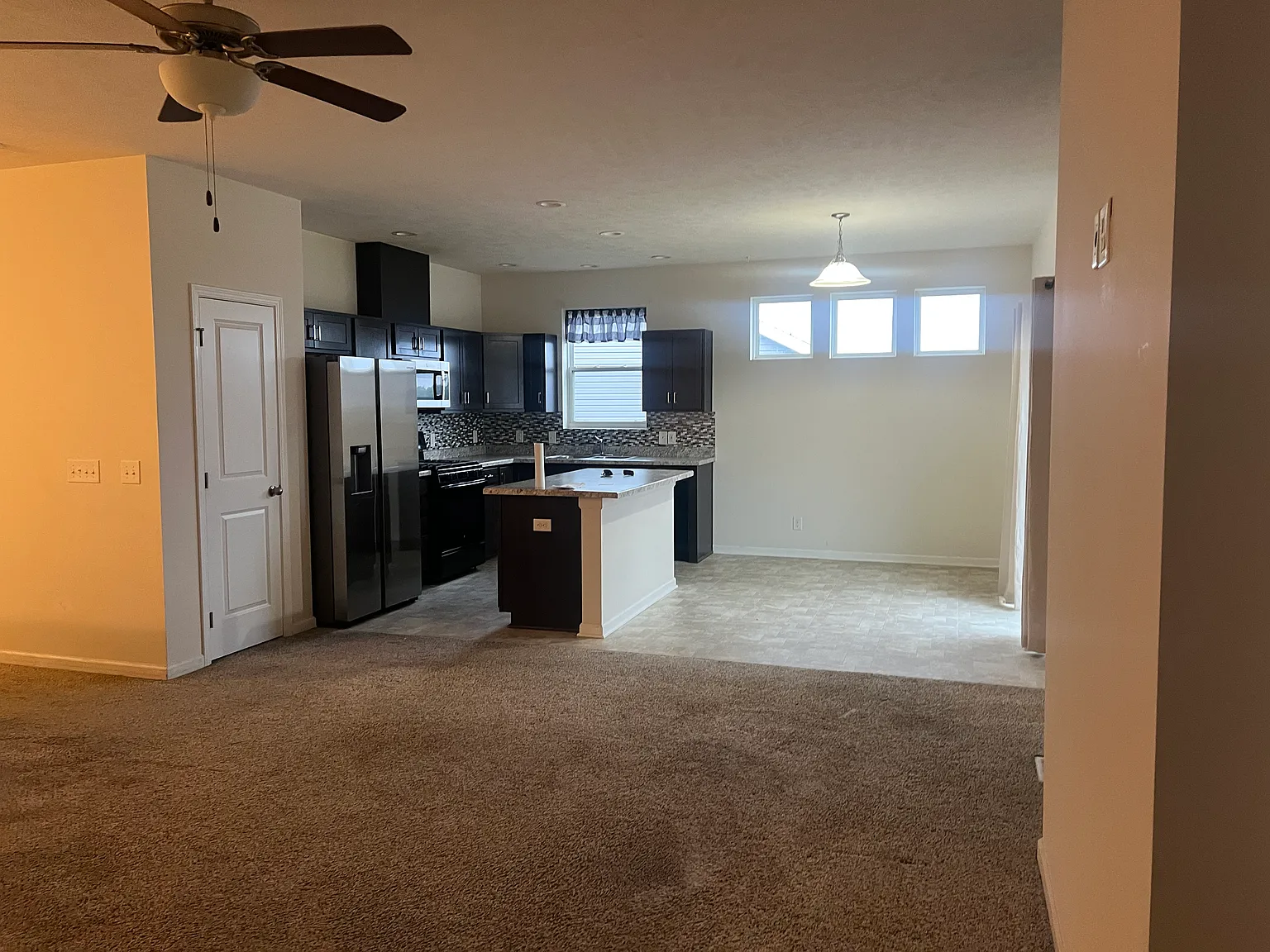 3 bed, 1497 sqft, $2,500 — Photo 2